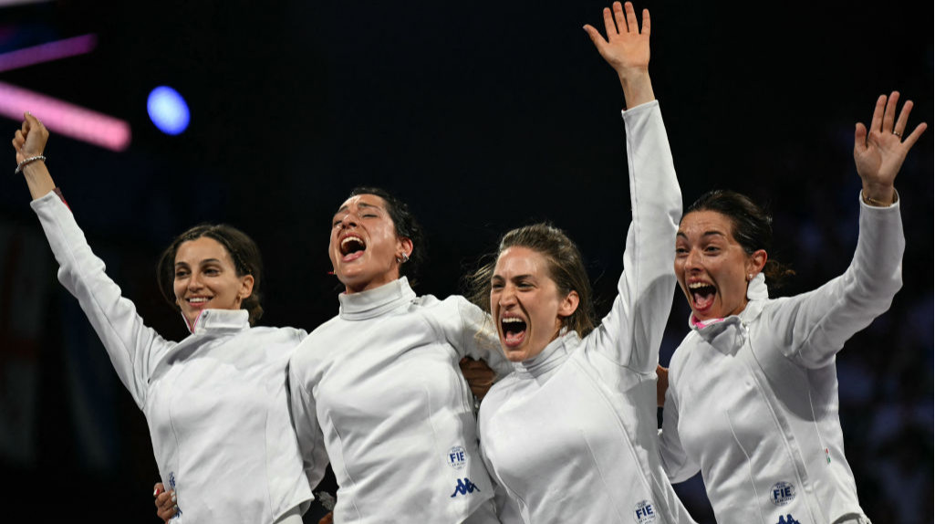 Итальянские шпажистки в драматическом матче завоевали золото на Олимпиаде-2024, Украина — шестая