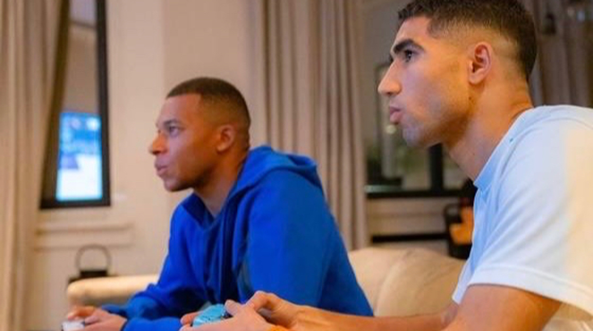 Відпочинок з кальяном та приставкою: Мбаппе завітав до зірки ПСЖ під час міжнародної паузи