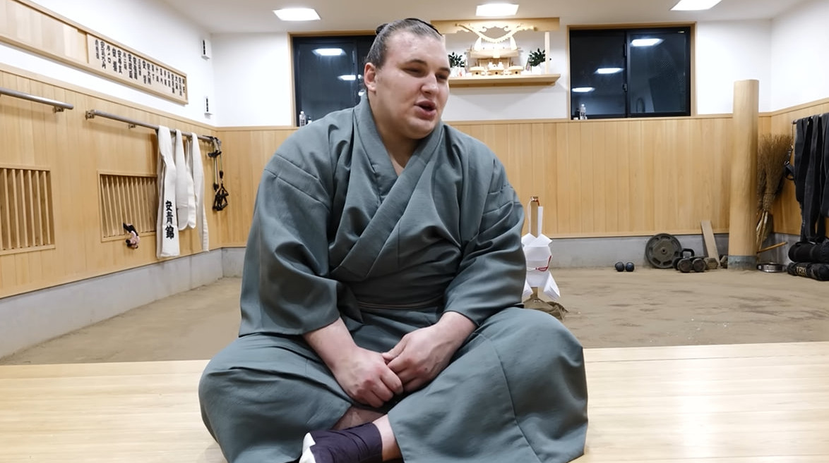 Сумоїст Аонішікі: Я краще відвідаю три тренування, ніж буду їсти