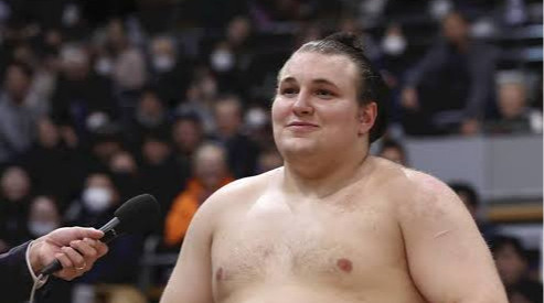 Сумоїст Аонішікі закрив поразку, йокозуна програв втретє поспіль: результати Haru Basho 2026