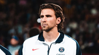 Крінж на болотному ТБ: російський коментатор звинуватив Забарного у проблемах ПСЖ під час матчу ЛЧ