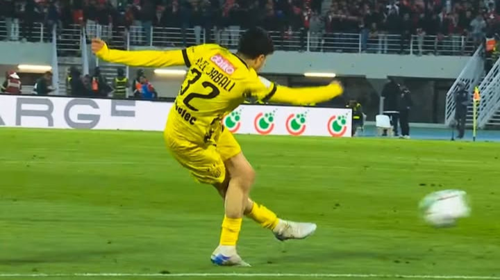 Претендент на премію Пушкаша: в Марокко футболіст забив шалений гол рабоною