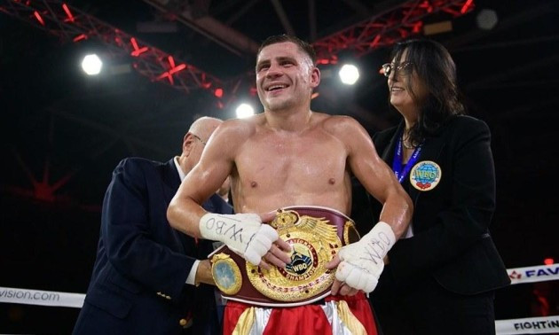 Берінчик переміг Сармієнто і захистив титул WBO
