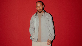 Відома британська співачка зробила гучну заяву щодо стосунків із зірковим пілотом Формули-1