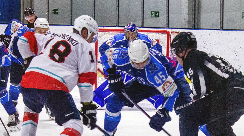 Сокіл розгромно переграв Крижинку в чемпіонаті України