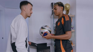 Зібрав за добу понад 600 тисяч підписників: юний талант Барселони запустив YouTube-канал