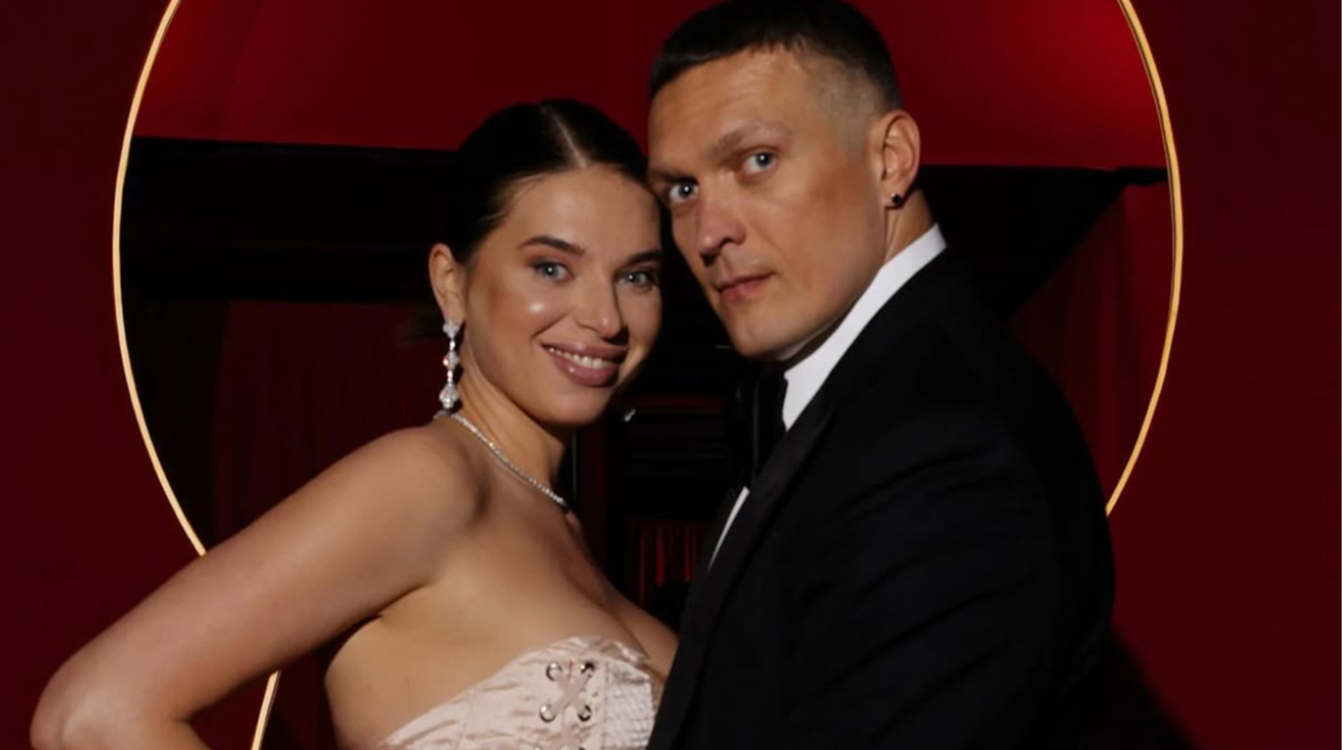 Усик зворушив соцмережі милим фото з прогулянки з донькою