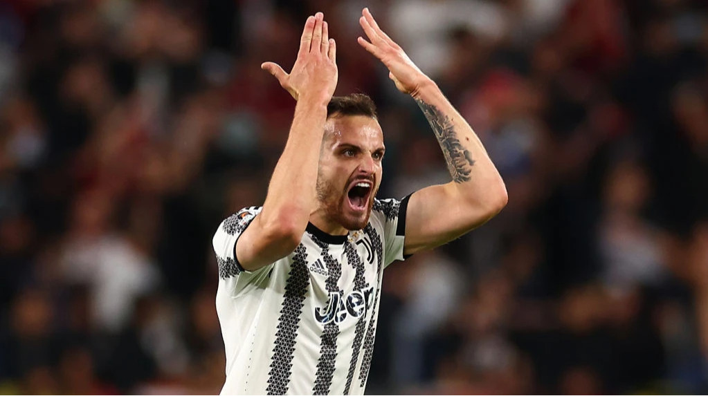 Ювентус как минимум на месяц потерял основного защитника