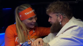 На плечах у коханого: зіркова нідерландська ковзанярка залишила Олімпіаду на приватному джеті Джейка Пола