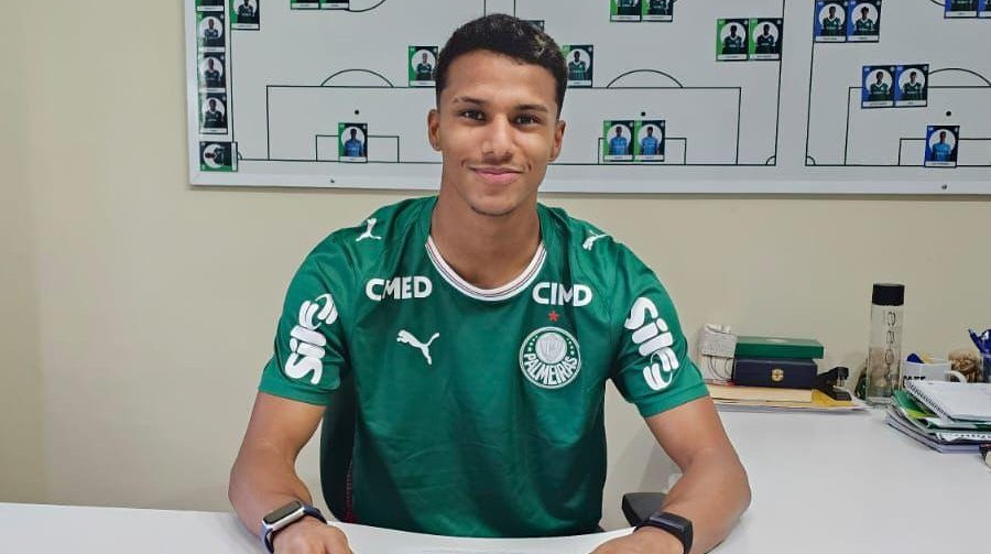 Карпати позбулись норовистого легіонера, який вигравав Кубок Лібертадорес