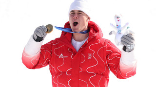 Фон Алльмен міг завершити кар'єру в 17 років через смерть батька, а став першим дворазовим чемпіоном Олімпіади-2026