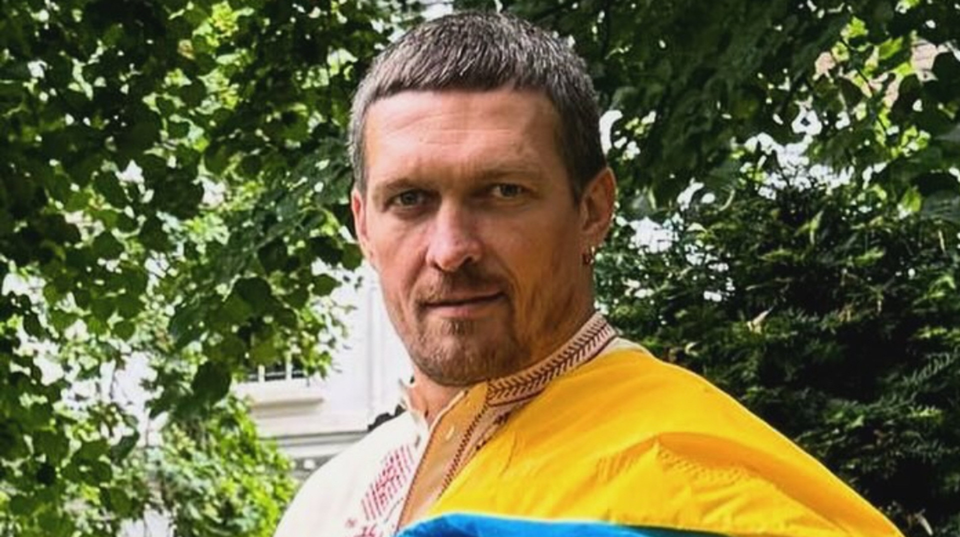 Усик під час відкритого тренування повторив легендарний трюк відомого реслера