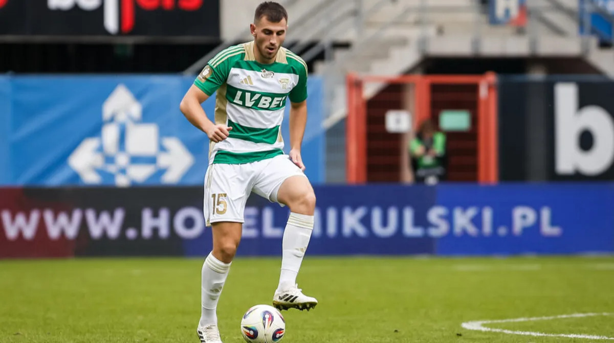 Двое украинцев попали в символическую сборную тура Экстраклясы