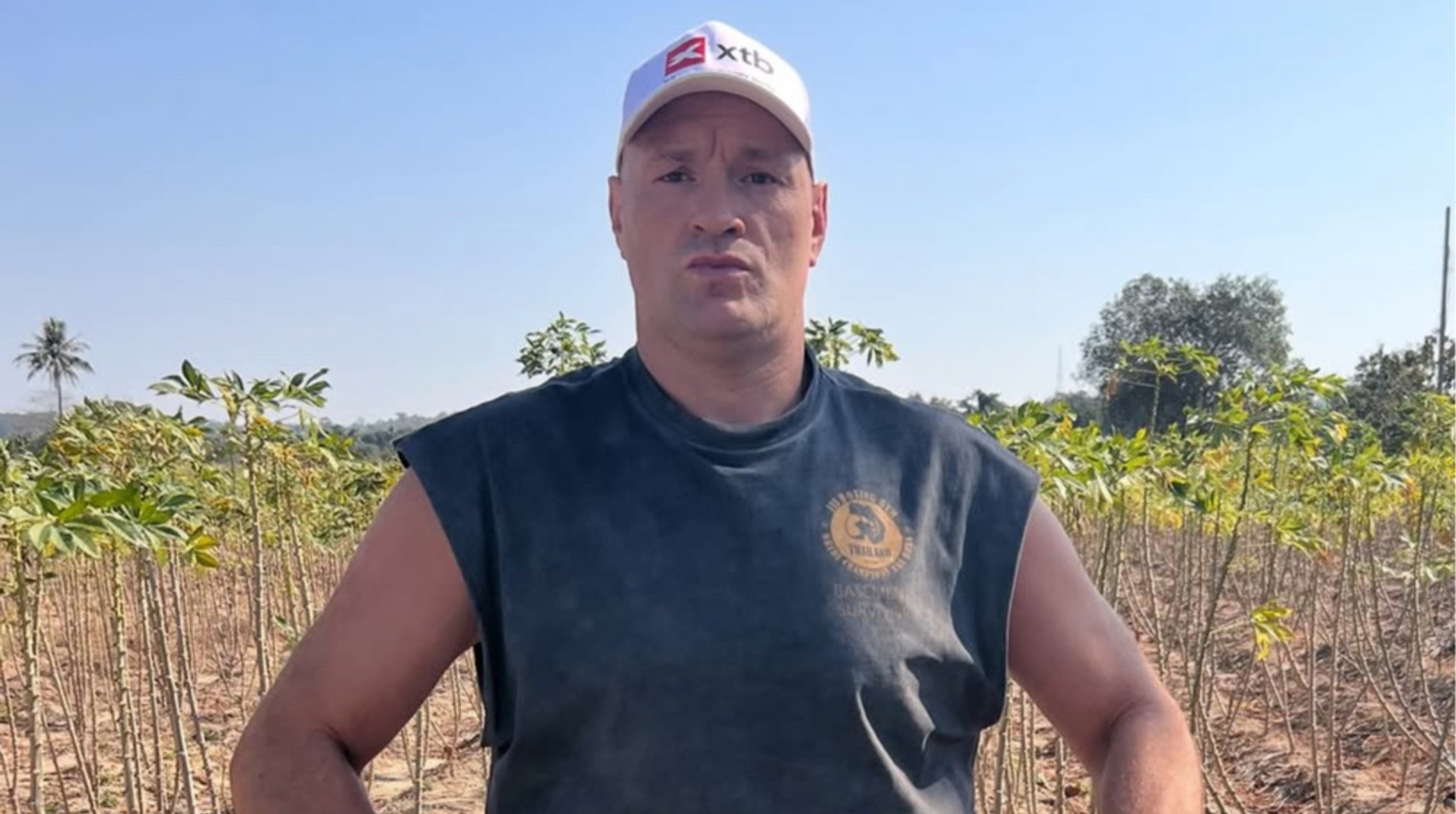 Я божевільний: Тайсон Ф’юрі шокував фанатів тренуванням із деревом