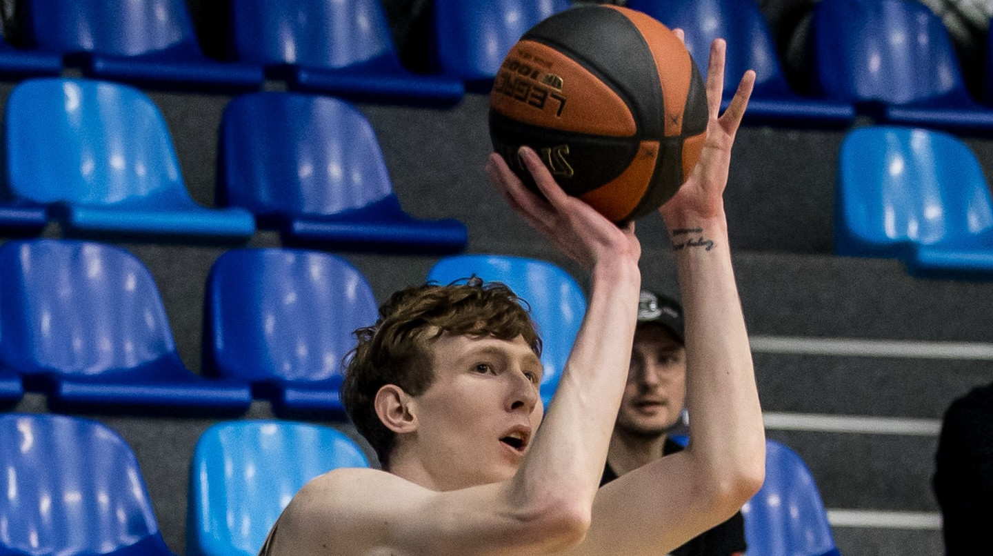 Харківські Соколи продовжили співпрацю з перспективним форвардом