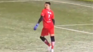 Воротар-модель: у Нікарагуа фанати жартують з ефектної манери гри голкіпера