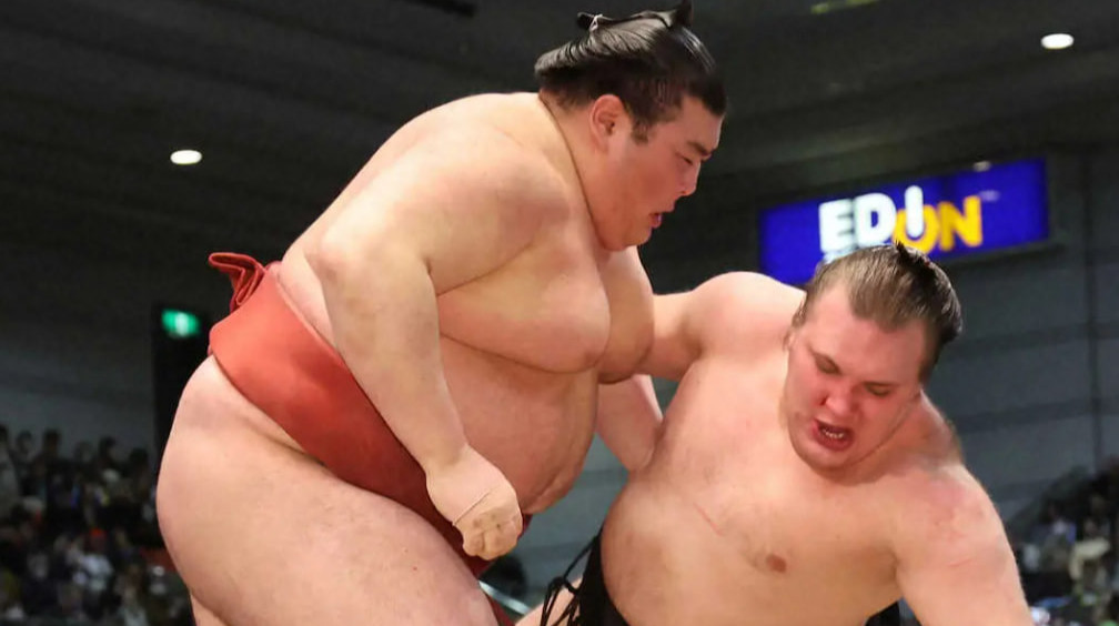 Ще одне фіаско: сумоїст Аонішікі програв на турнірі Haru Basho