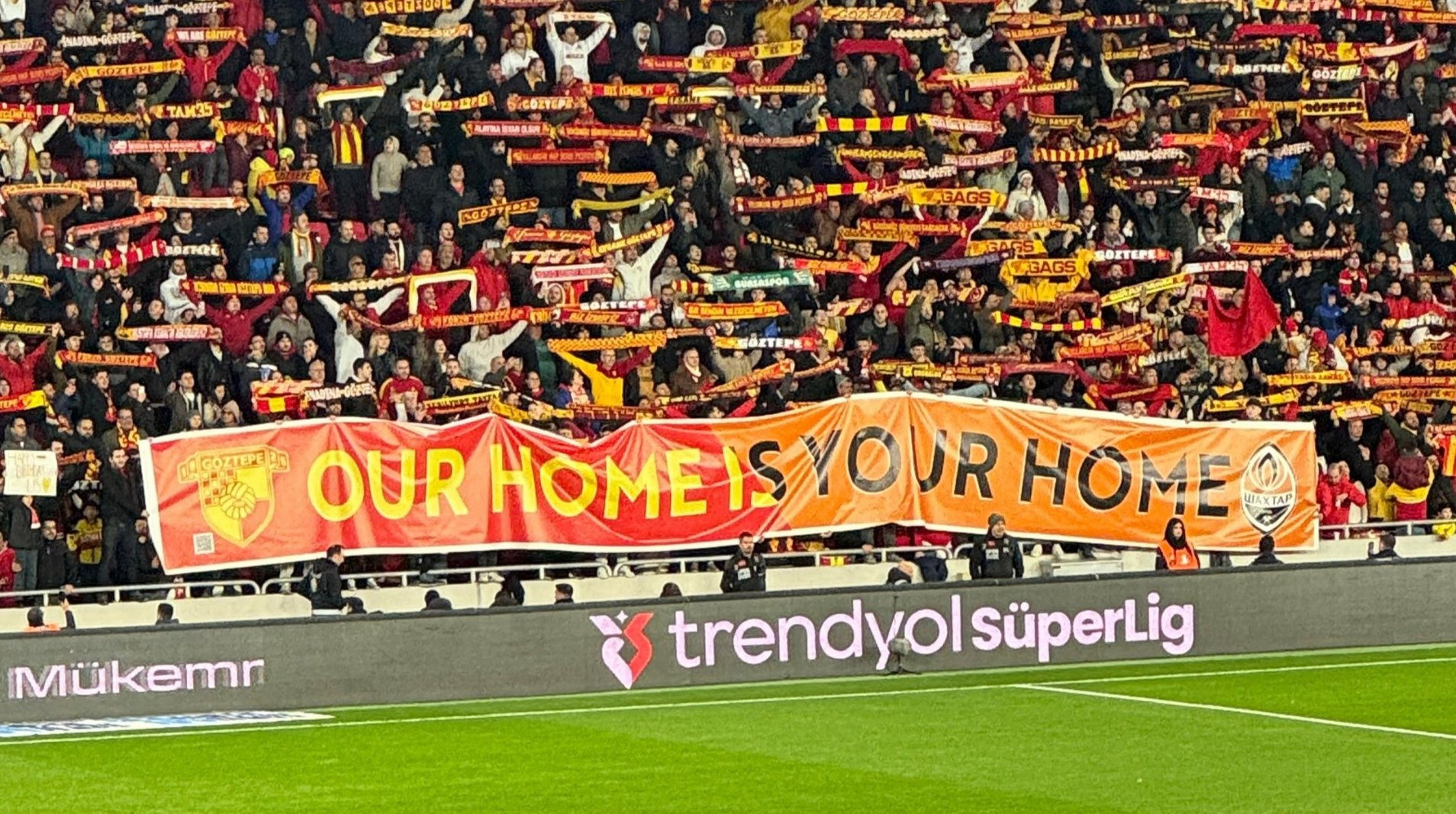 Наш дім – ваш дім: вболівальники Гезтепе відреагували на пропозицію Турана провести матчі Ліги конференцій в Туреччині