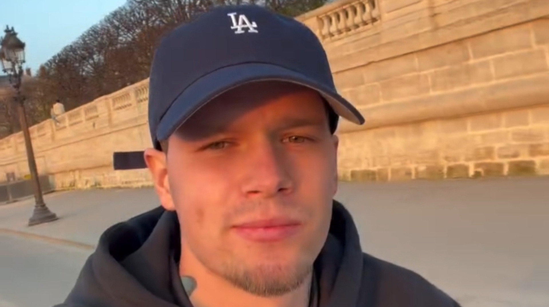 Продовження французької казки: Мудрик провів побачення із відомою блогеркою прогулянкою на велосипедах