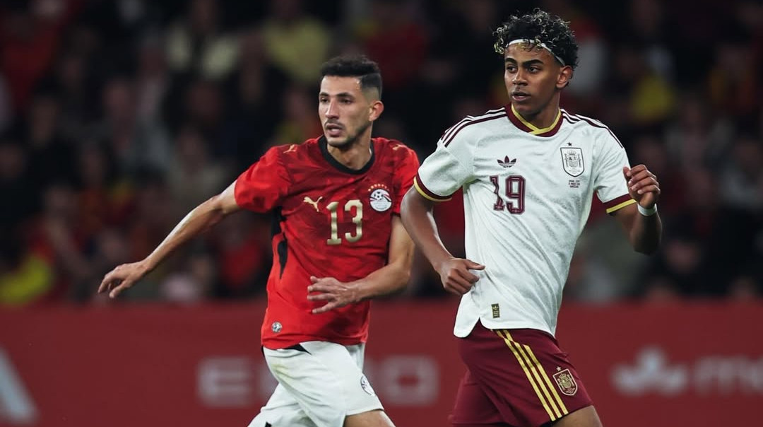 Хто не скаче – той мусульманин: поліція розслідує расистські вигуки фанатів під час матчу Іспанії та Єгипту