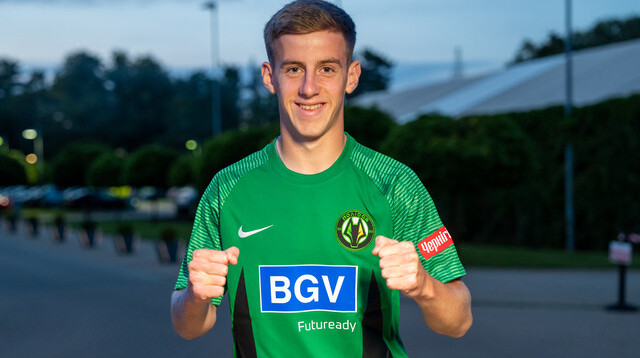 Черноморец арендует двух полузащитников Полесья