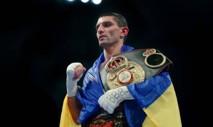 Далакян переміг Хіменеса та зберіг титул чемпіона WBA у найлегшій вазі