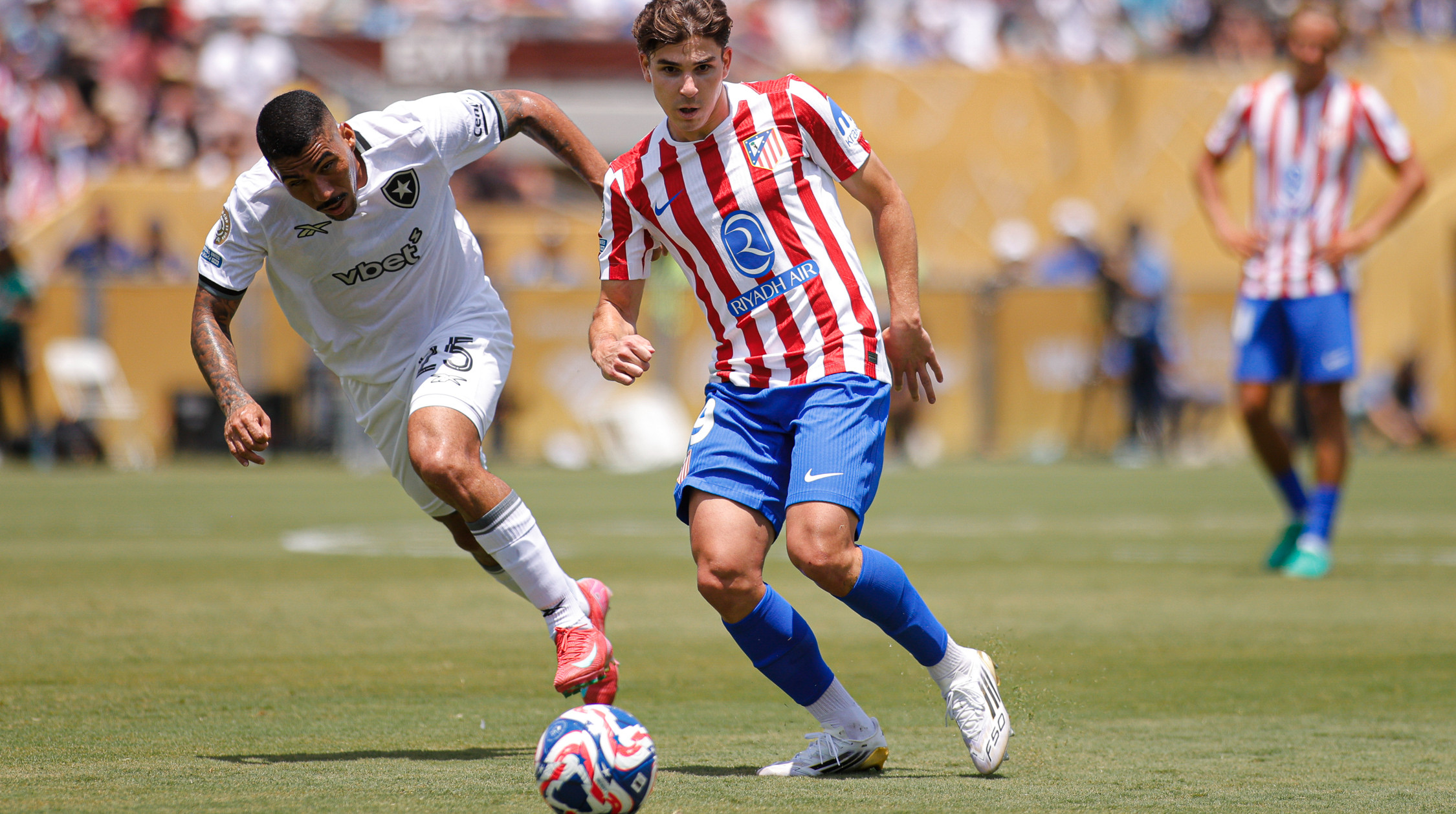 ПСЖ и Ботафого вышли в плей-офф, Атлетико вылетел из Клубного чемпионата мира