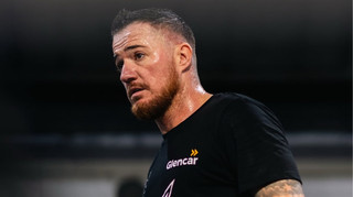 Колишня зірка АПЛ невдало дебютував у боксі, відлетівши у нокаут у першому раунді