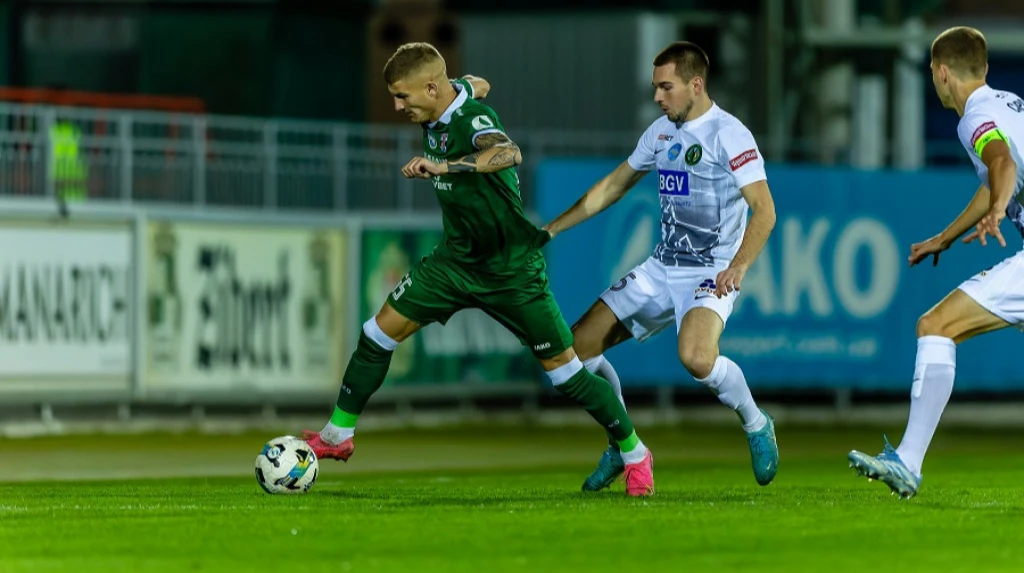 Полесье – Оболонь. Где и когда смотреть матч 25 тура УПЛ