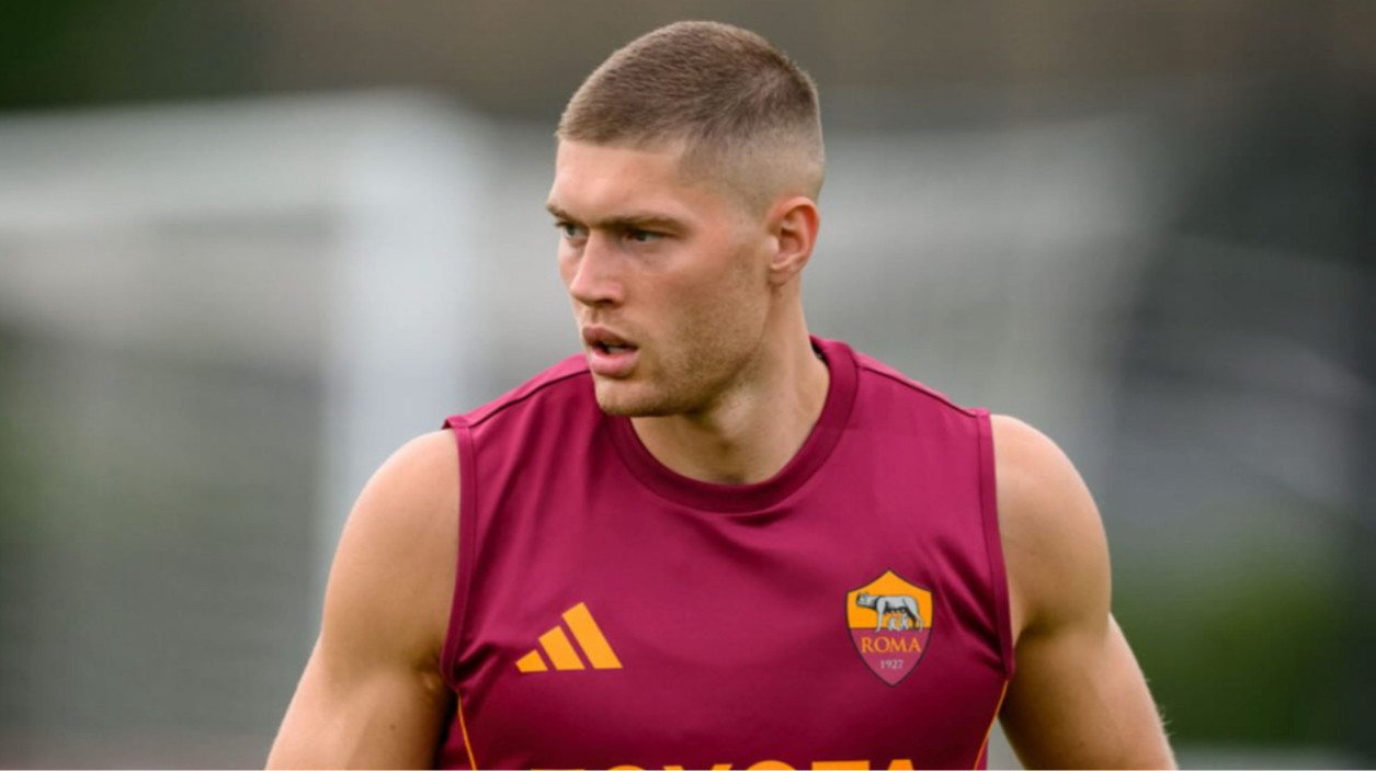 Спортивный директор Ромы рассказал, ведутся ли переговоры по переходу Довбика в Милан