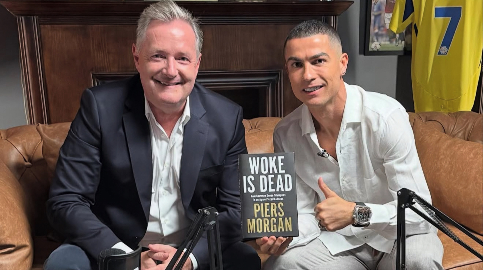 Тяжелый люкс: Роналду пришел на интервью с Пирсом Морганом с часами за более чем миллион фунтов