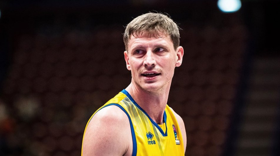 Час дати дорогу молодим: Пустовий завершив кар'єру у збірній України