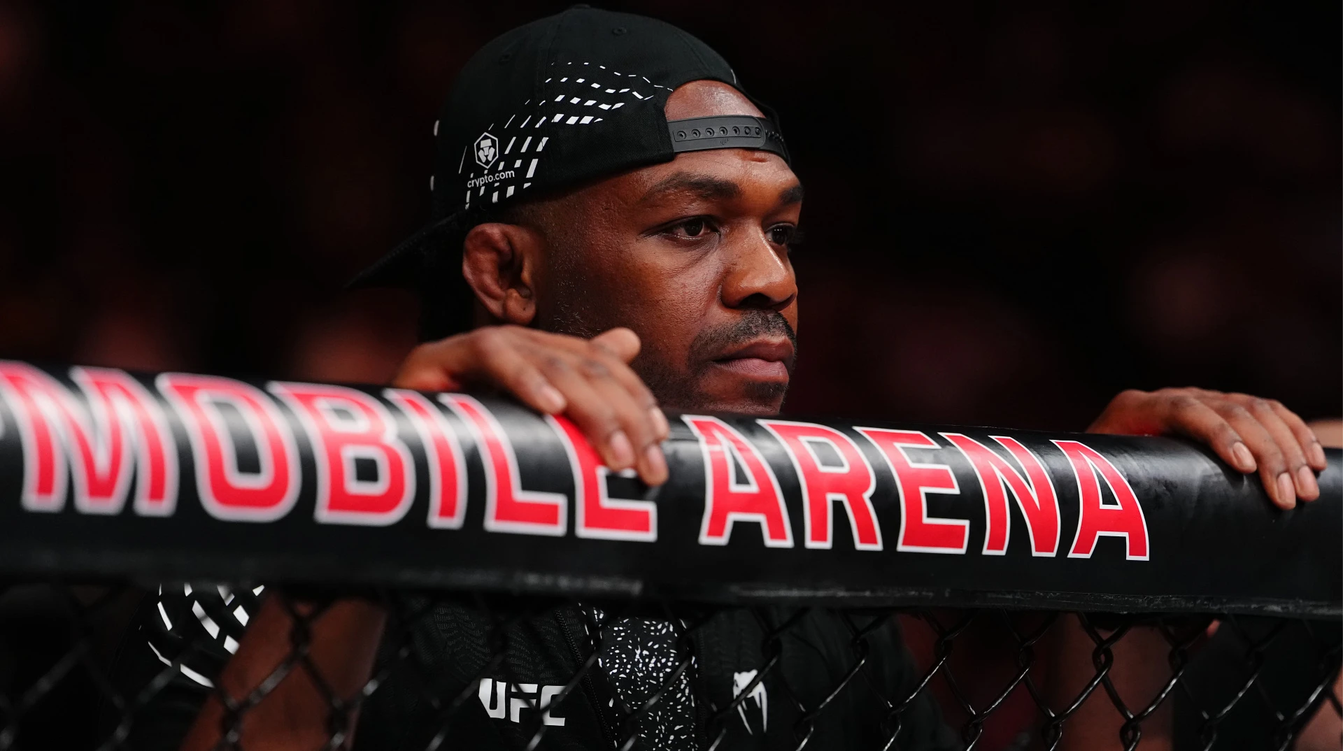 Я бы вовсе не возражал: легенда UFC Джонс готов получить российское гражданство