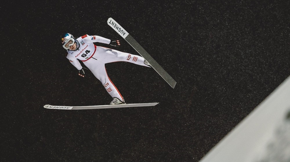 Стрибки з трампліна. Чофеніг здобув першу перемогу на Кубку світу, невдача Марусяка