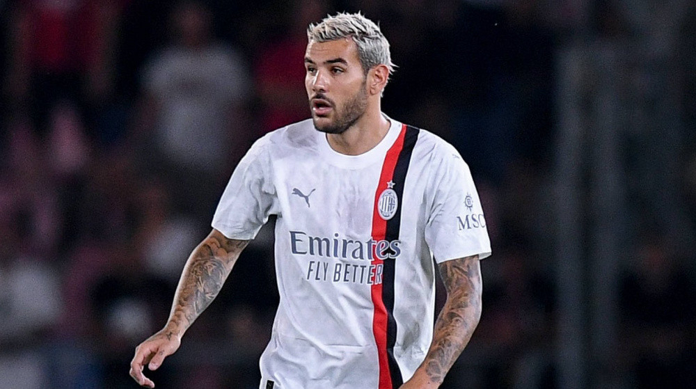 Милан пытается уговорить Эрнандеса принять предложение из Саудовской Аравии