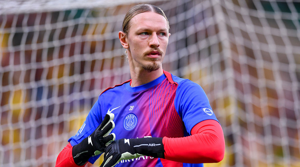 Он этим вредит клубу: в ПСЖ выразили недовольство поведением российского голкипера