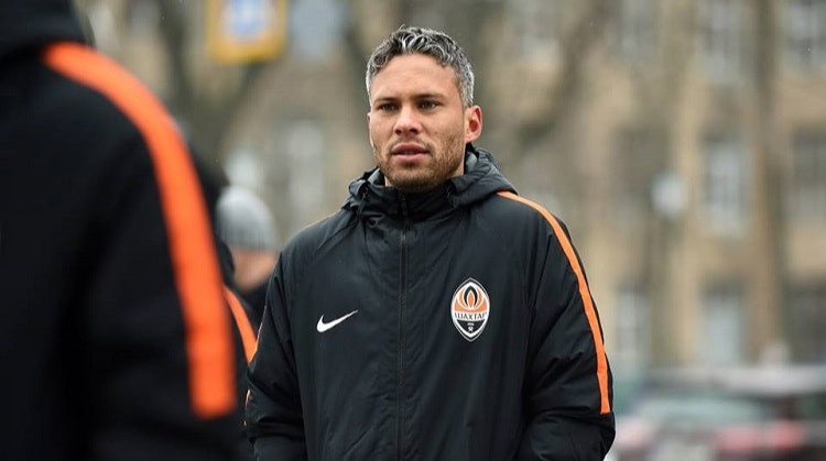 Шахраї заволоділи будинком колишнього гравця збірної України Марлоса: справу передано до суду