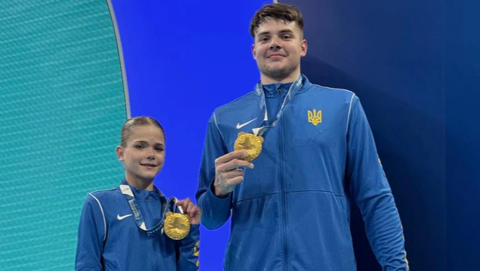 Украинская пара завоевала "золото" чемпионата мира по спортивной акробатике