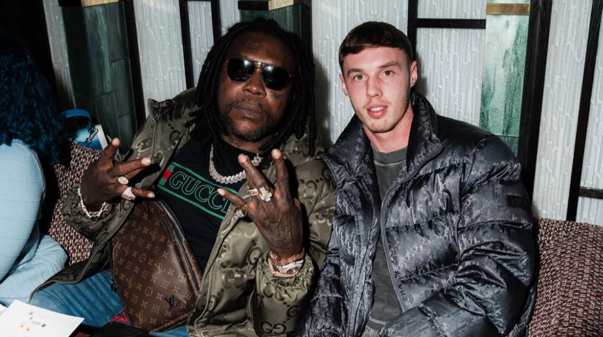 Зірковий футболіст Челсі прилетів на клубний чемпіонат світу з годинником за 220 тисяч фунтів