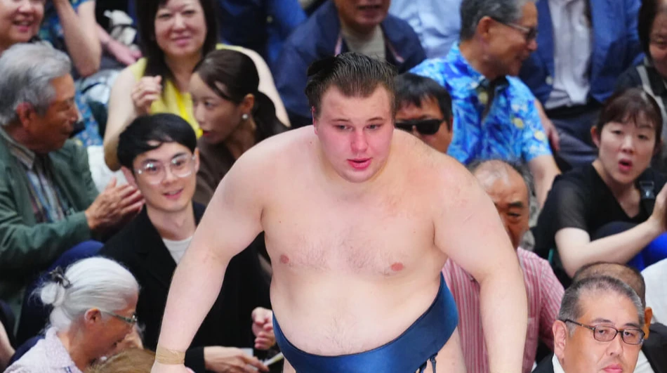 Аонішікі відреагував на скандальну поразку під час турніру Aki Basho