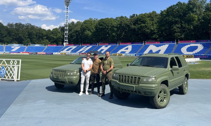 Динамо передало два автомобіля на передову