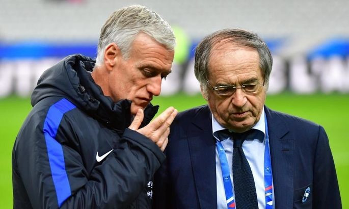 Комітет з етики Федерації футболу Франції закликав Ле Гре піти у відставку