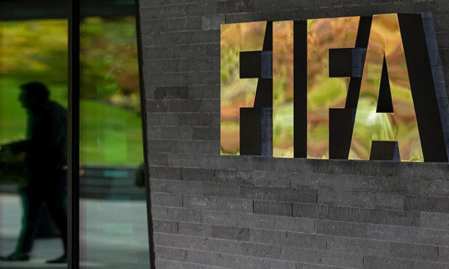У ФІФА назвали умови відновлення футбольного сезону