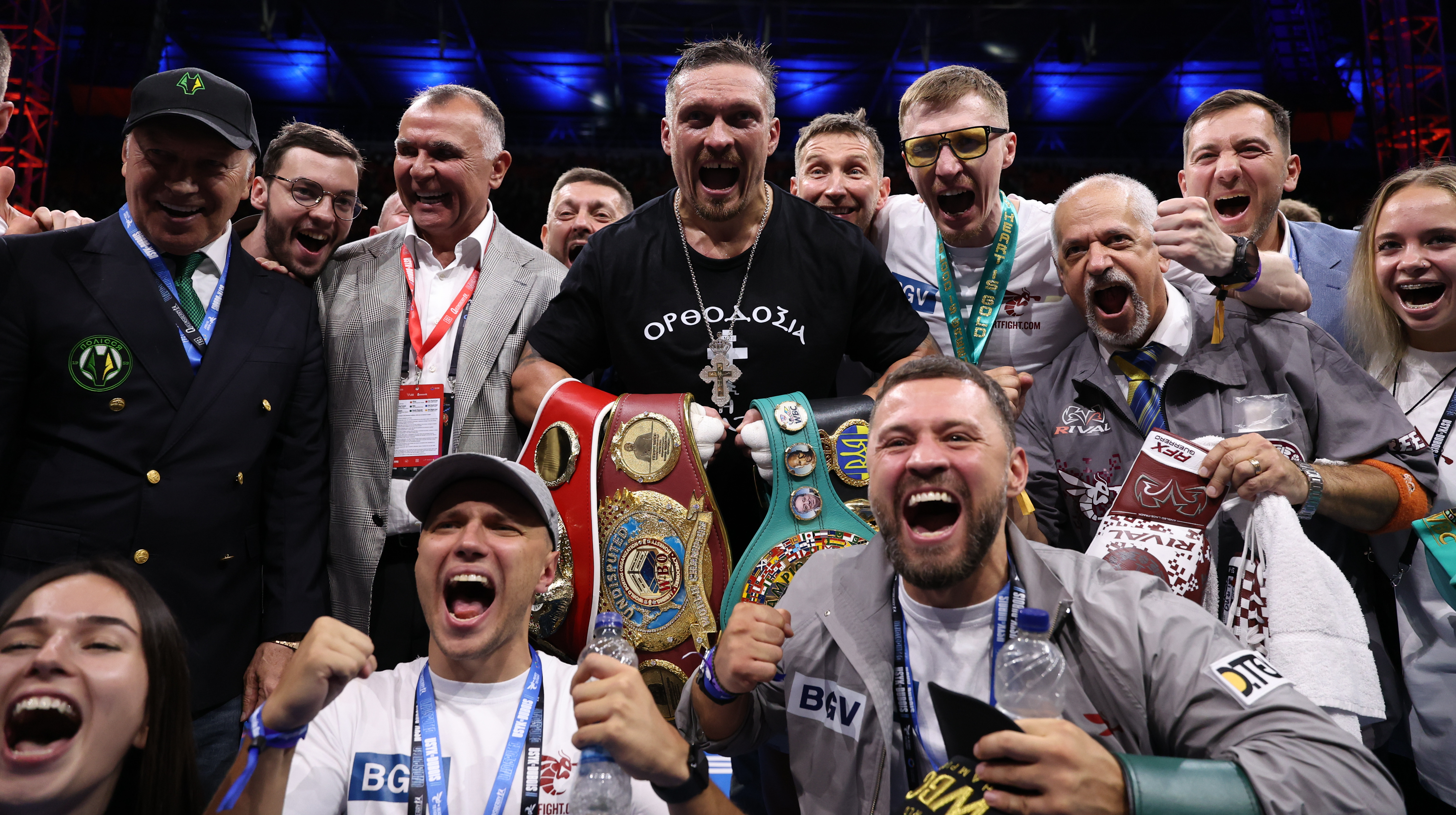 Усик анонсировал документальный фильм о себе