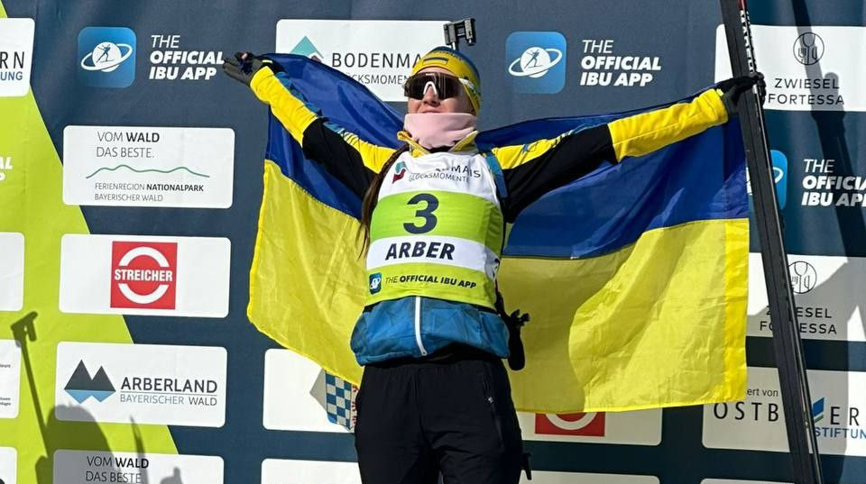 Александра Меркушина выиграла золото ЮЧМ-2026 в масс-старте