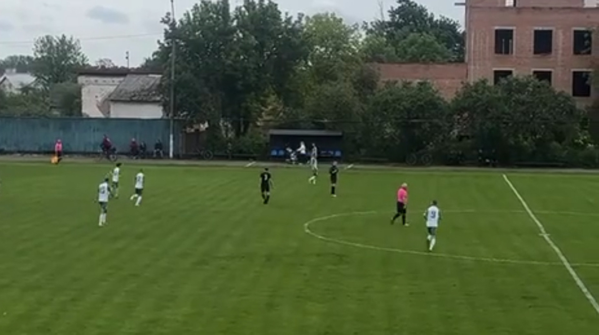 Шедевр з українських глибинок: аматори повторили легендарний гол Станковича у ворота Шальке