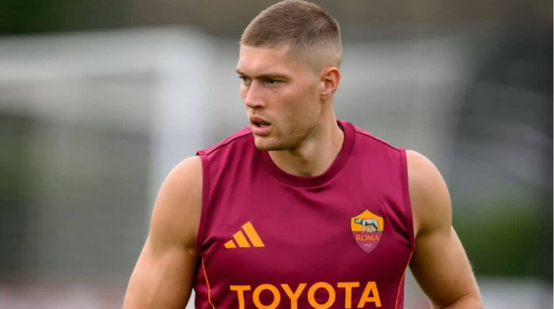 Милан и Рома возобновили переговоры по трансферу Довбыка