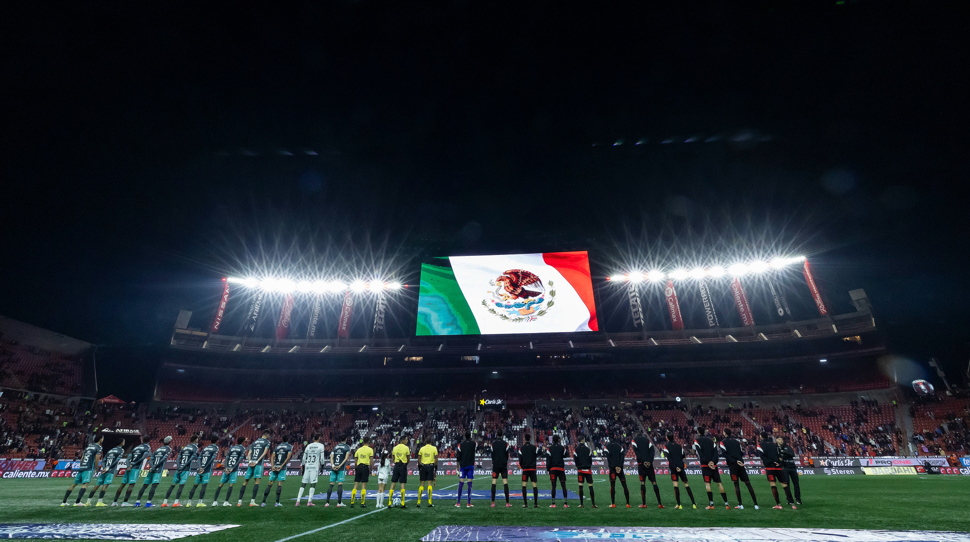 У Мексиці скасували матчі через заворушення після ліквідації ватажка наркокартелю Ель Менчо