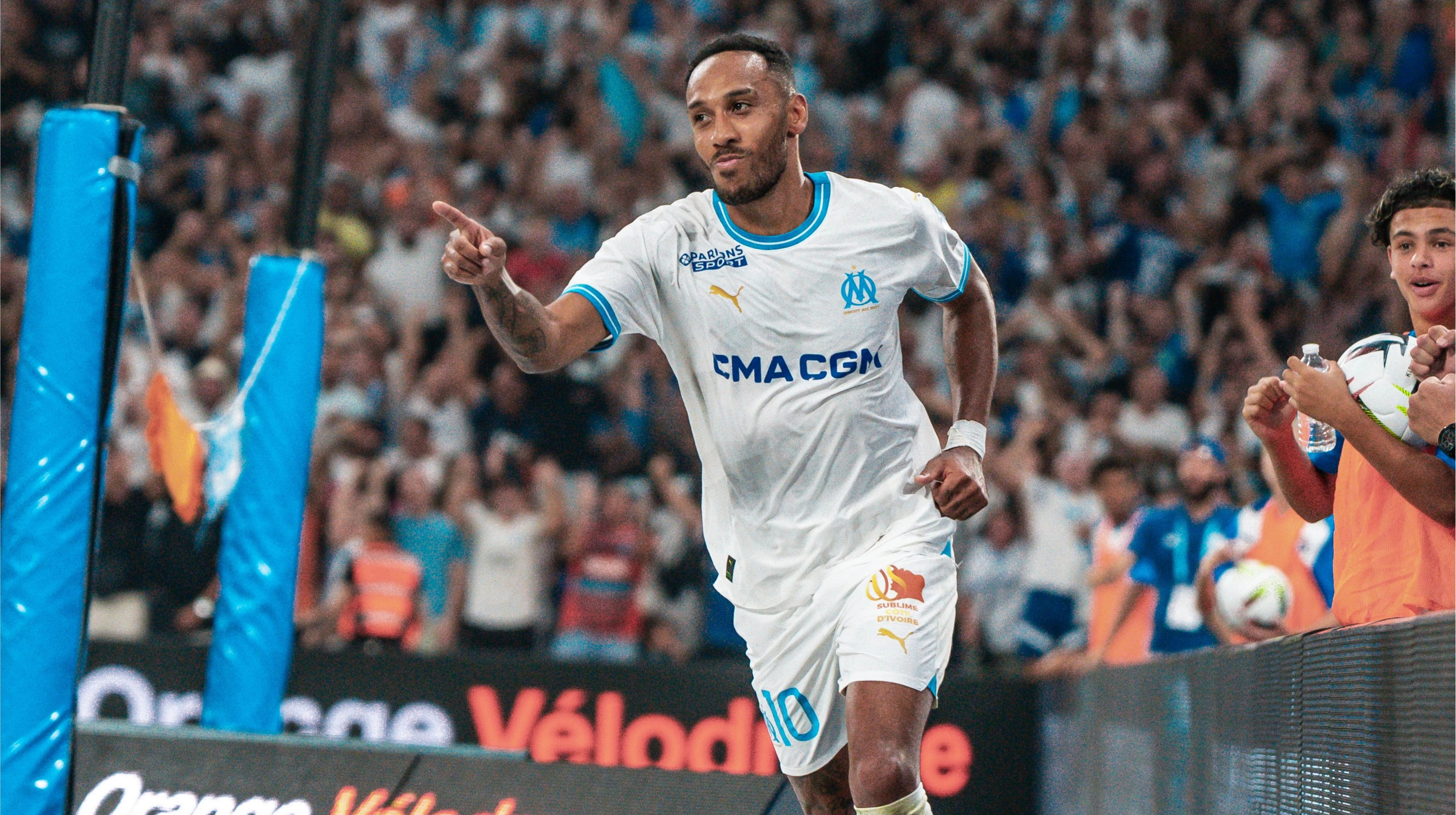 Бывшая звезда Арсенала и Барселоны станет свободным агентом