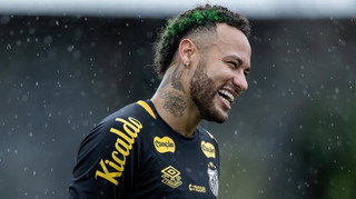 Неймар знову здивував: бразилець виконав унікальний штрафний удар із фінтом